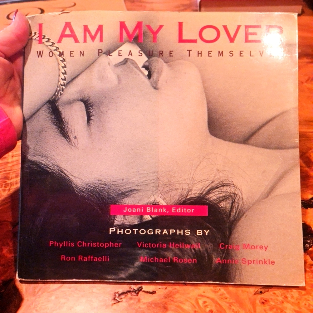 EROTICA - I AM MY LOVER WOMEN PLEASURE THEMSELVES Collectible Vintage 1997